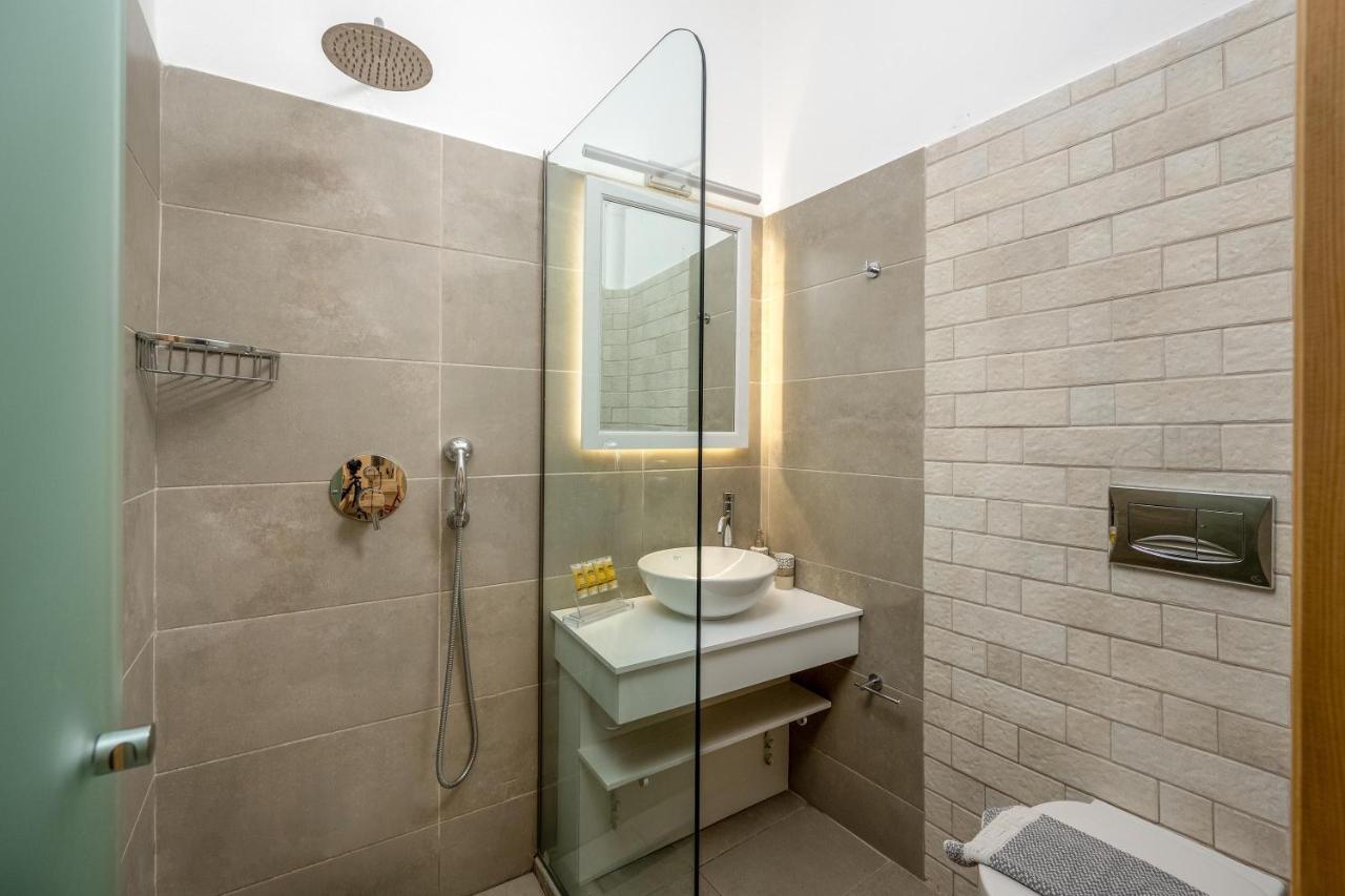 סימי Maravelia'S Rooms מראה חיצוני תמונה