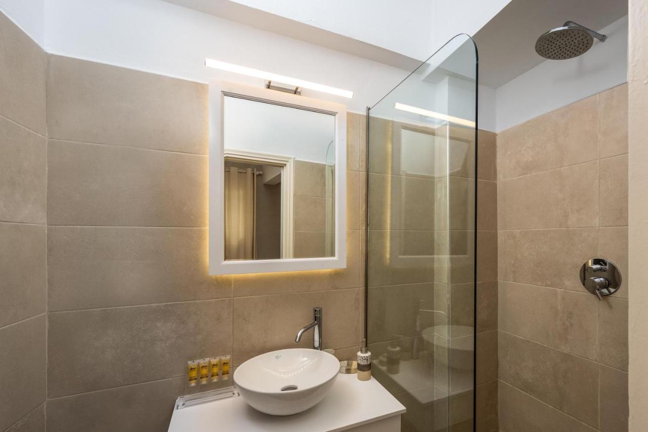 סימי Maravelia'S Rooms מראה חיצוני תמונה