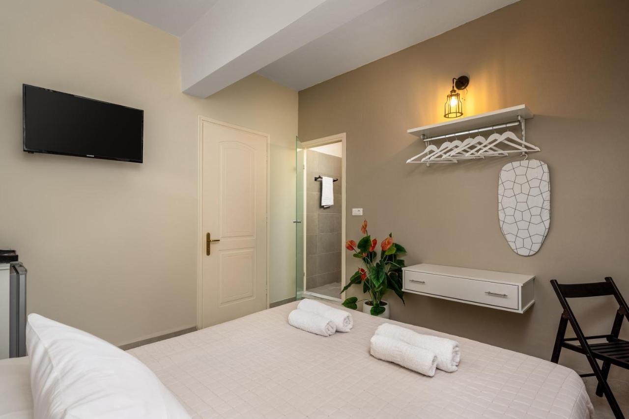 סימי Maravelia'S Rooms מראה חיצוני תמונה