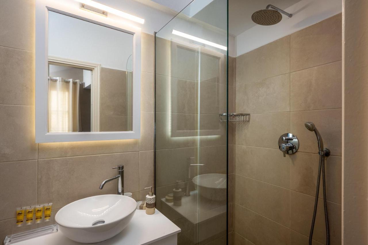 סימי Maravelia'S Rooms מראה חיצוני תמונה