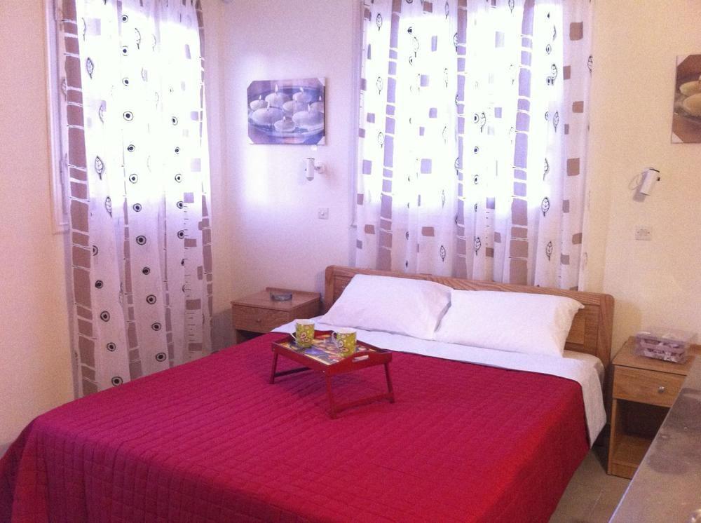 סימי Maravelia'S Rooms מראה חיצוני תמונה