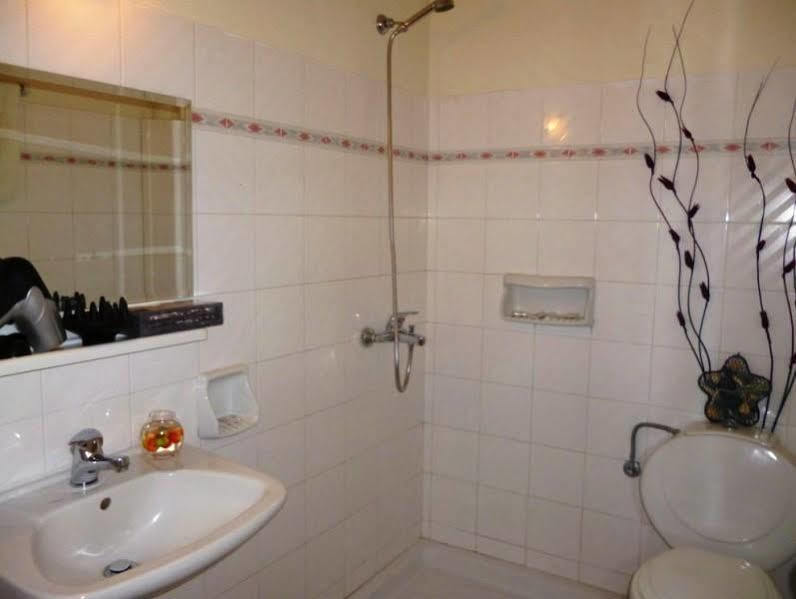 סימי Maravelia'S Rooms מראה חיצוני תמונה